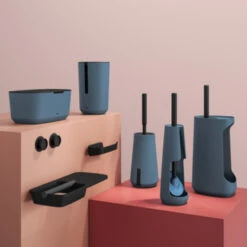 Tiger Toiletborstelhouder TESS Met Opbergfunctie Vrijstaand En Swoop Borstel Flexibel Blauw/zwart -Badkamer Winkel 123 2310
